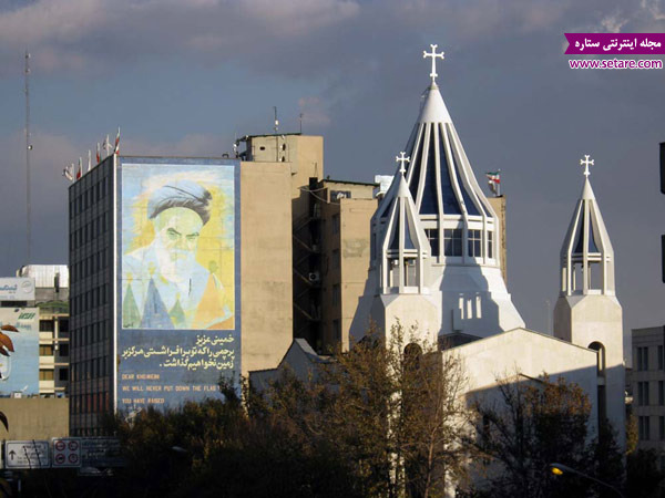 تهران، مسجد مصلی، امامزاده صالح، بهشت زهرا، حرم شاه عبدالعظیم، آتشکده زرتشتیان، کلیسای سنت سر کیس، زورخانه‌ی آیت‌الله طالقانی، اوژن آفتاندلیانس، یزد، کرمان