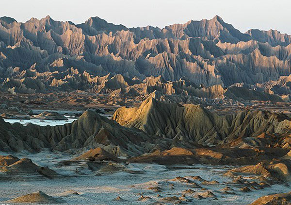 نمایی از چابهار از کوه تا قبرستان تاریخی