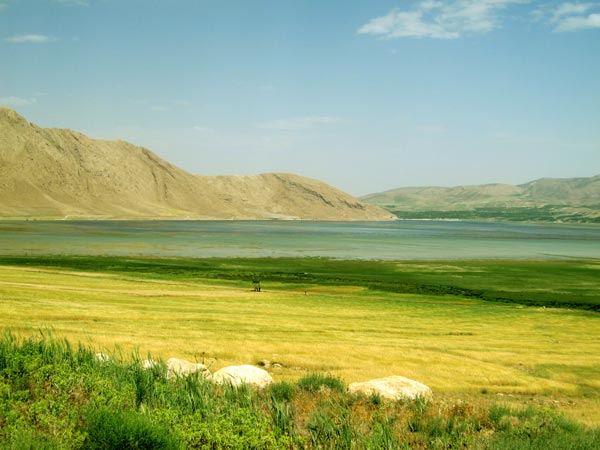 دریاچه چگاخور اقامتگاه تابستانی ایلات بختیاری