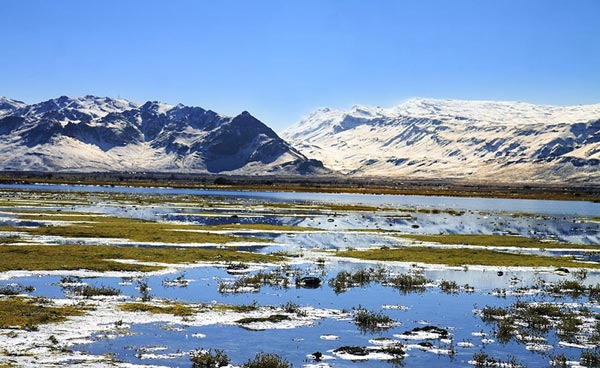 کوهنوردی در دریاچه چگاخور